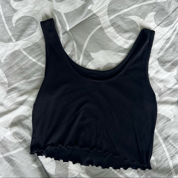 Black Cropped Tank - Picture 4 of 4